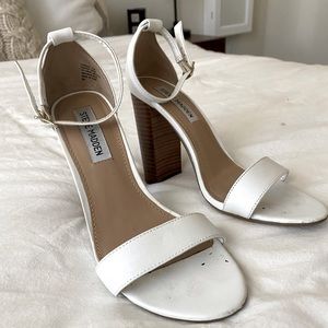 Steve Madden White Heels size 7.5